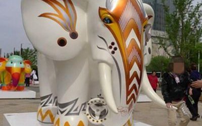 廣場(chǎng)創(chuàng)意玻璃鋼彩繪景觀大象雕塑