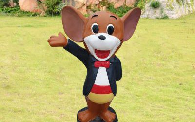 游樂場草坪玻璃鋼卡通老鼠雕塑