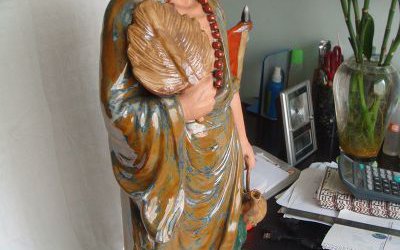 室內(nèi)玻璃鋼彩繪小型擺件濟(jì)公雕塑