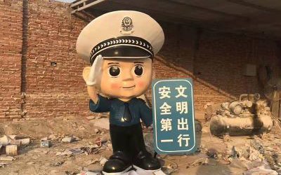 城市街道玻璃鋼卡通創意警察雕塑