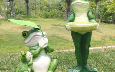 戶外草坪玻璃鋼卡通創意青蛙雕塑