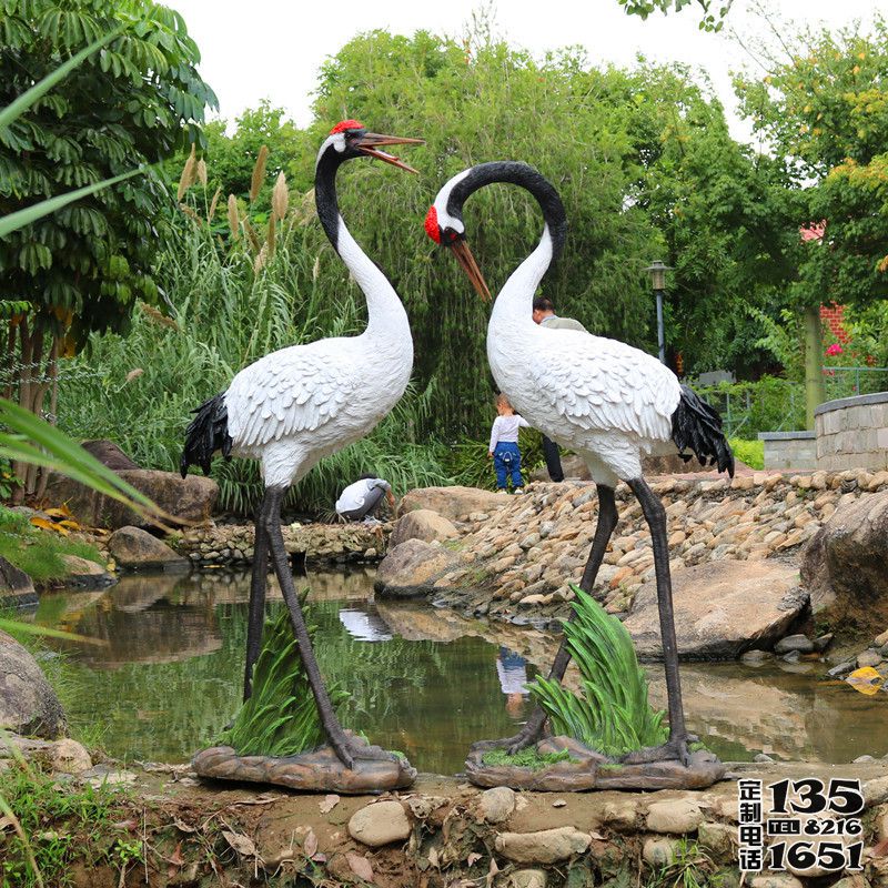 戶外池塘玻璃鋼兩只仿真動物丹頂鶴雕塑 戶外池塘玻璃鋼兩只仿真動物丹頂鶴雕塑