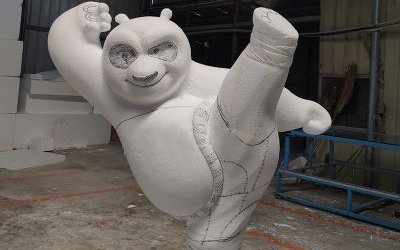 商場創(chuàng)意玻璃鋼卡通功夫熊貓雕塑