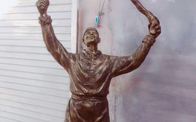 景區(qū)街邊拉面人物戶外擺件玻璃鋼仿銅人物雕塑