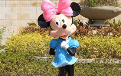 迪士尼公園玻璃鋼卡通彩繪米妮雕塑