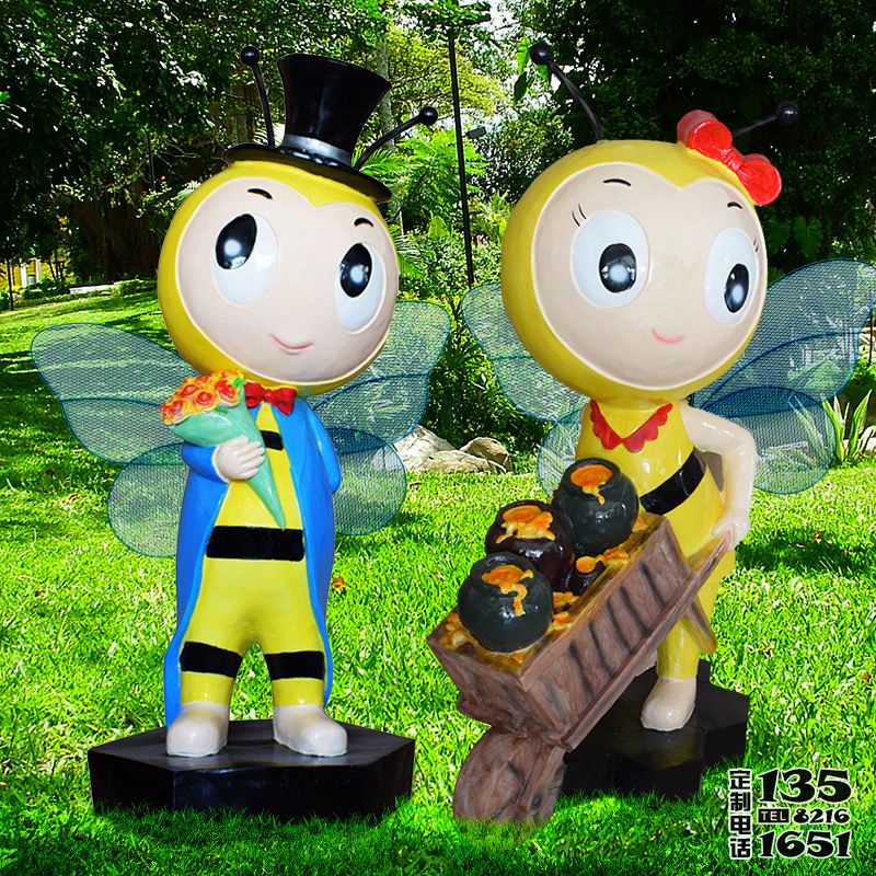 廣場(chǎng)公園彩繪推車拿花玻璃鋼蜜蜂雕塑 廣場(chǎng)公園彩繪推車拿花玻璃鋼蜜蜂雕塑