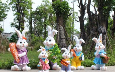 農(nóng)場(chǎng)玻璃鋼卡通兔子雕塑