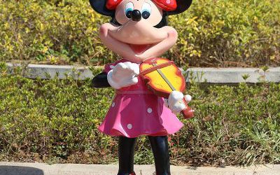 景區(qū)迪士尼美陳擺件玻璃鋼卡通米妮雕塑