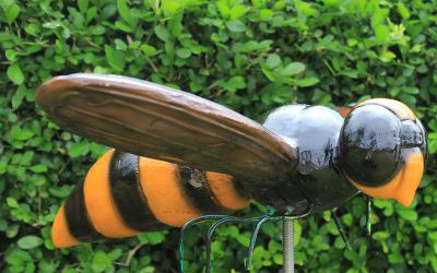 學校公園小區草坪彩繪玻璃鋼卡通蜜蜂雕塑